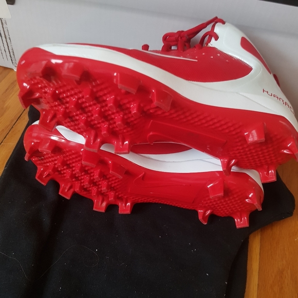 Nike clets 6.5 red and white A-1 condition - Picture 2 of 6